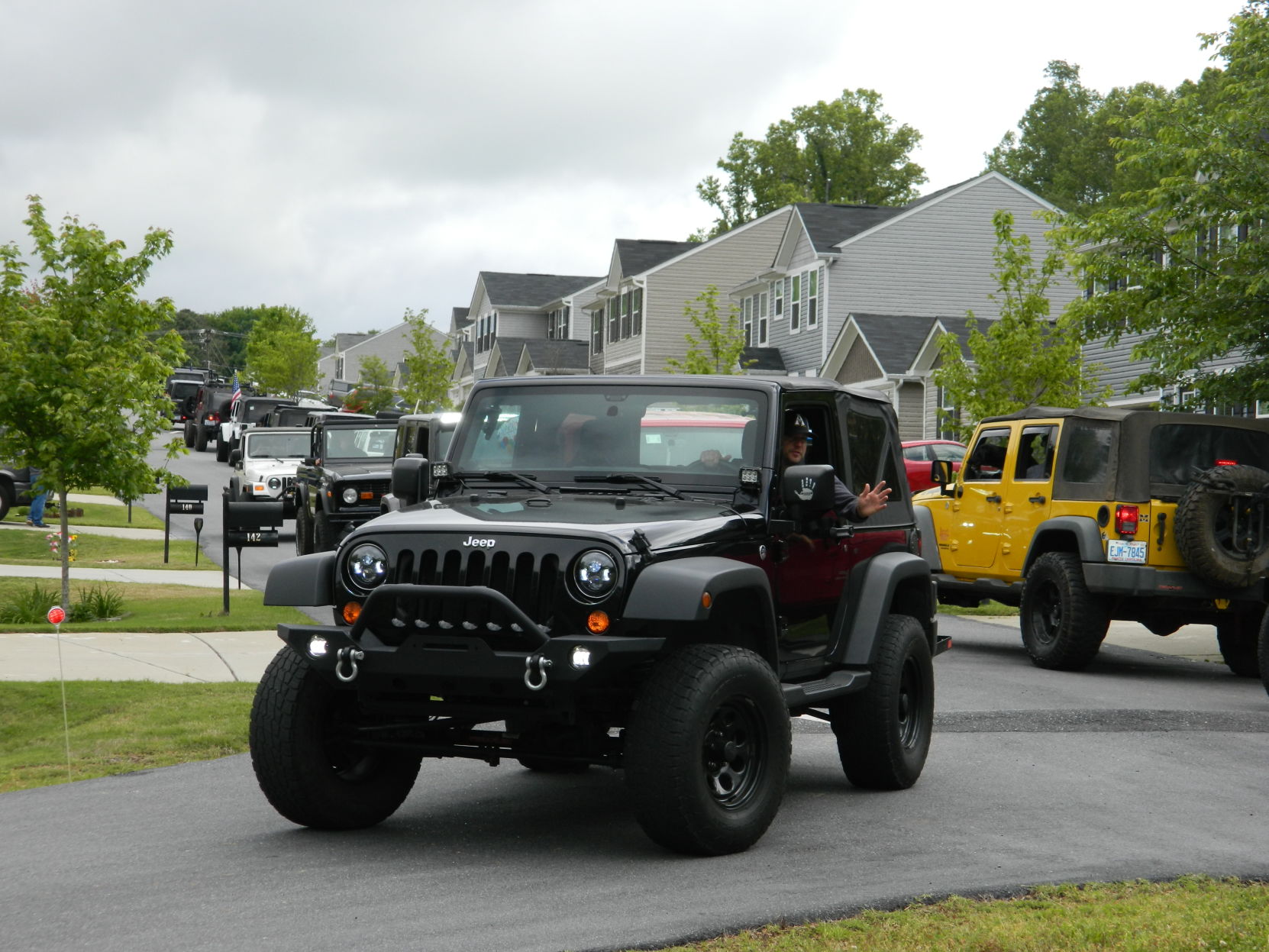 Troutman Jeep parade (109).JPG